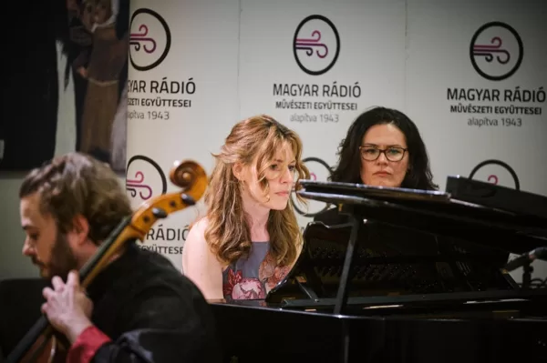 Photo by Attila Vörös : copyright © Hungarian Radio Art Group